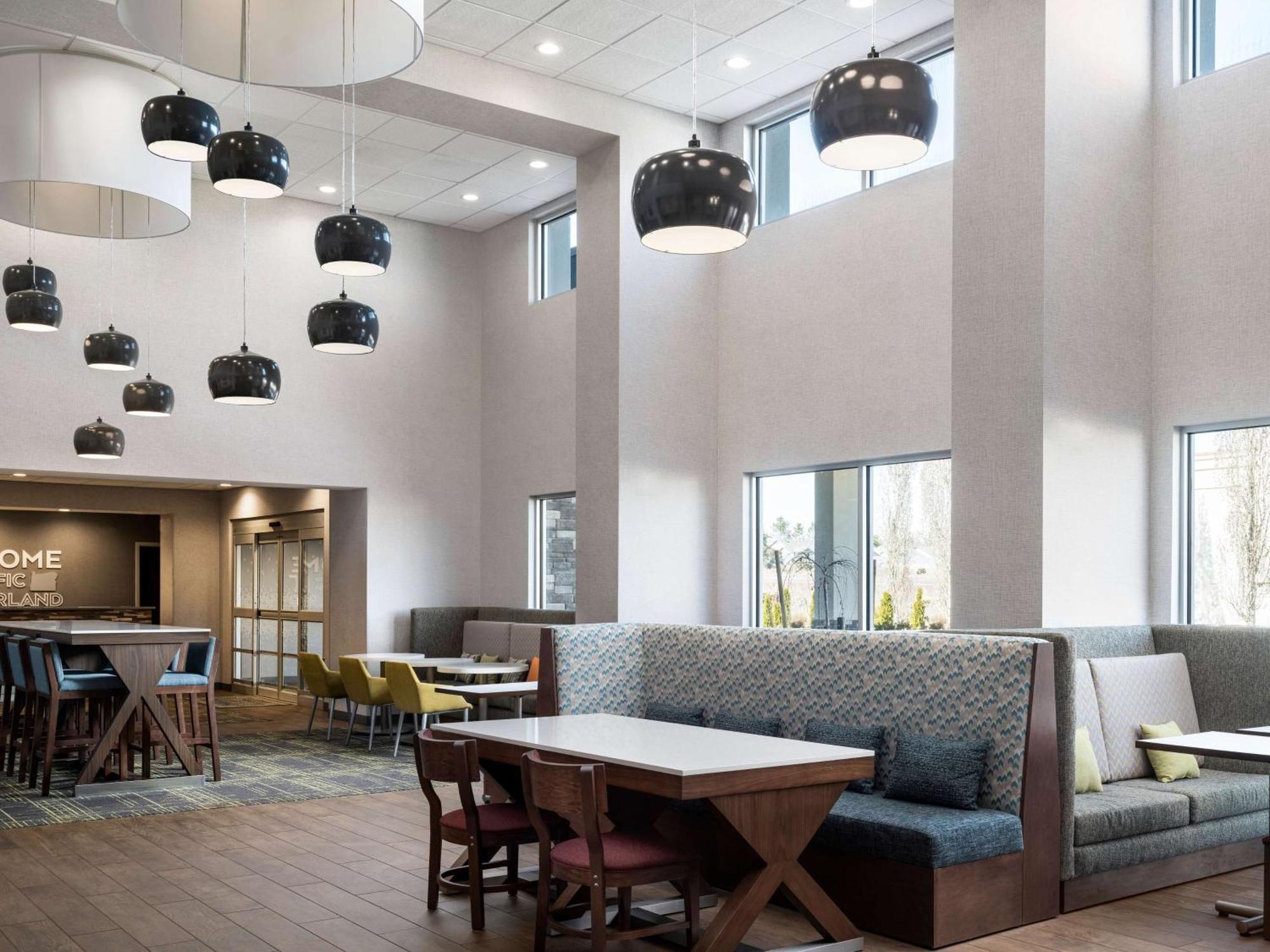 Hampton Inn Redmond Bend Airport Buitenkant foto
