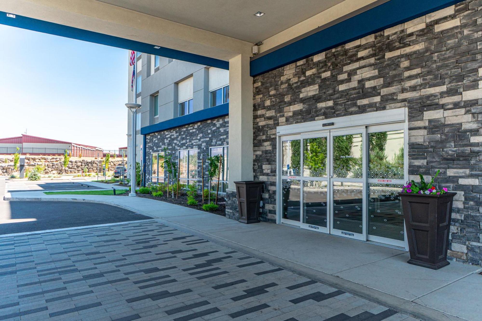 Hampton Inn Redmond Bend Airport Buitenkant foto