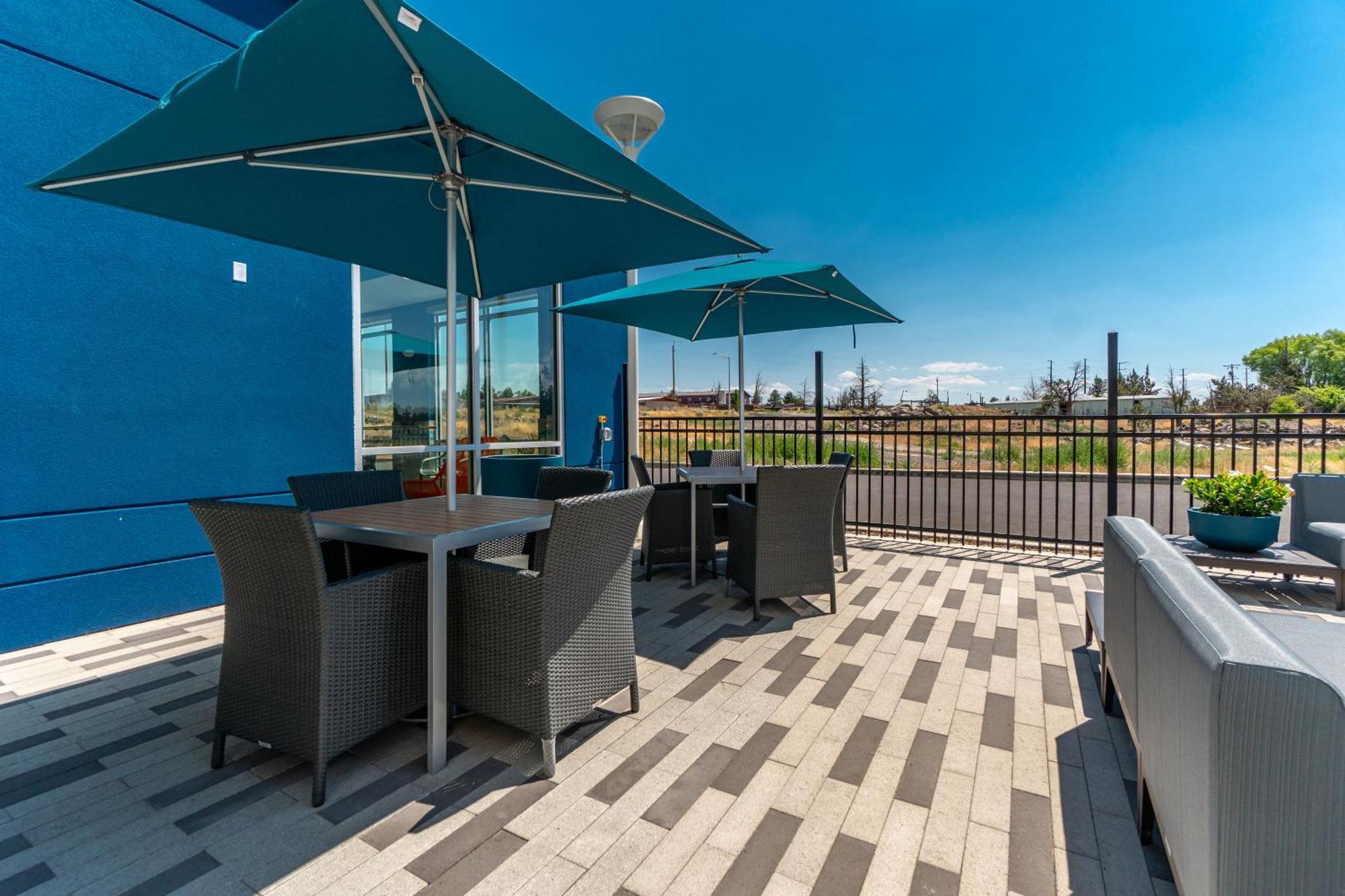 Hampton Inn Redmond Bend Airport Buitenkant foto